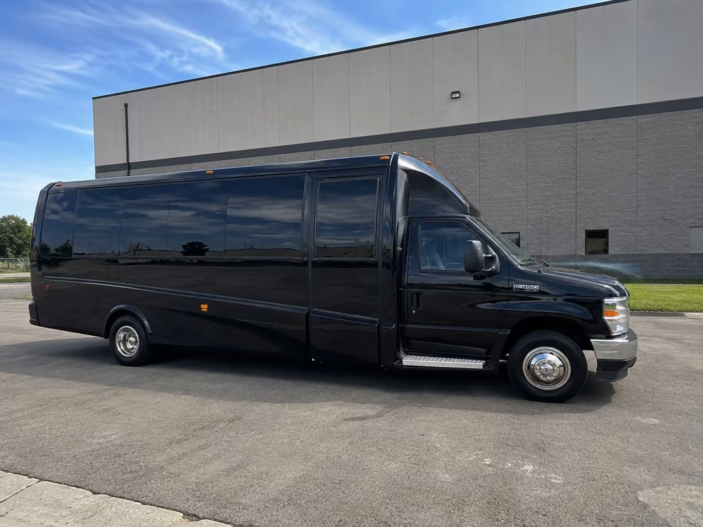 15 passenger minibus