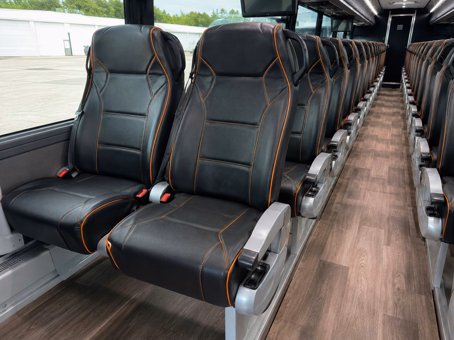 charter bus rentals for large pompano beach prom groups and school organizations