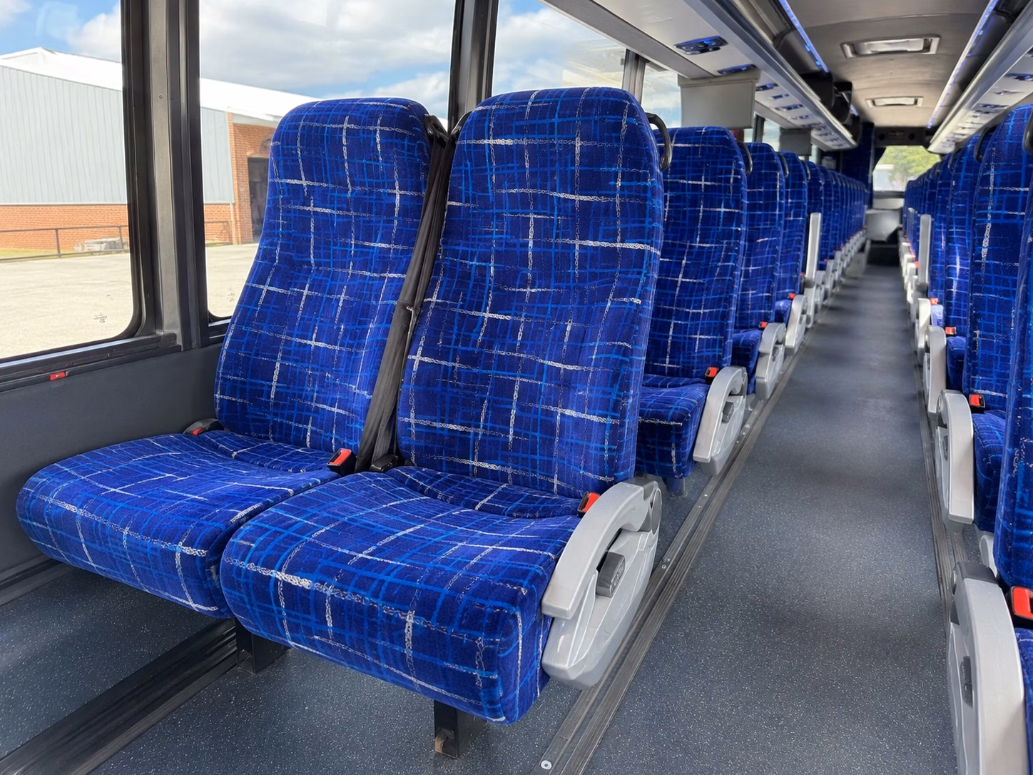 charter buses and party buses for miami dolphins game day transportation from pompano beach
